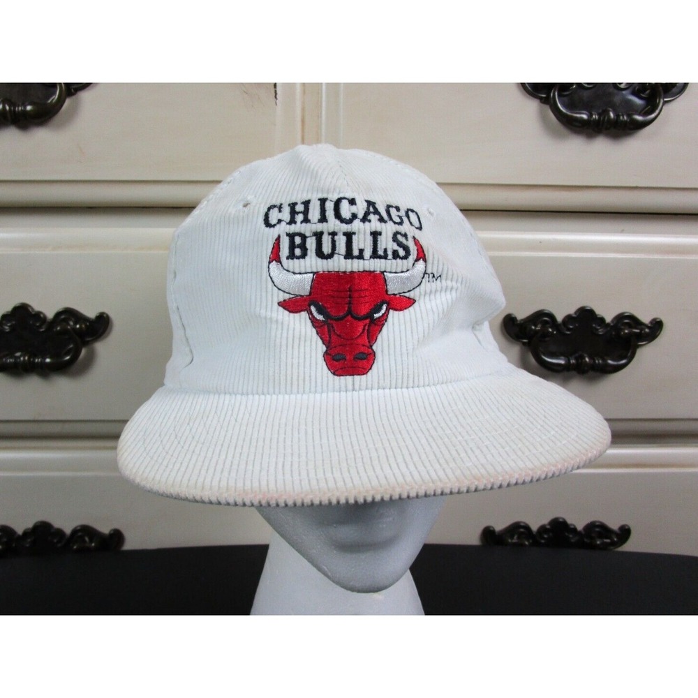 Vintage 1990's Chicago Bulls Hat Twins Enterprise Corduroy‎ White Snapback Cap